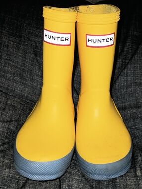 Hunter Kids' Yellow Rain Boots Size 7